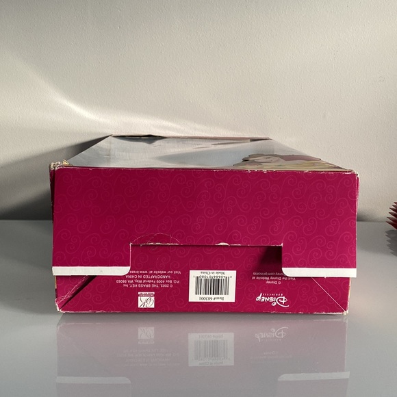 Disney Princess Brass Key - Belle Beauty & The Beast Porcelain Keepsake Doll - Picture 5 of 5